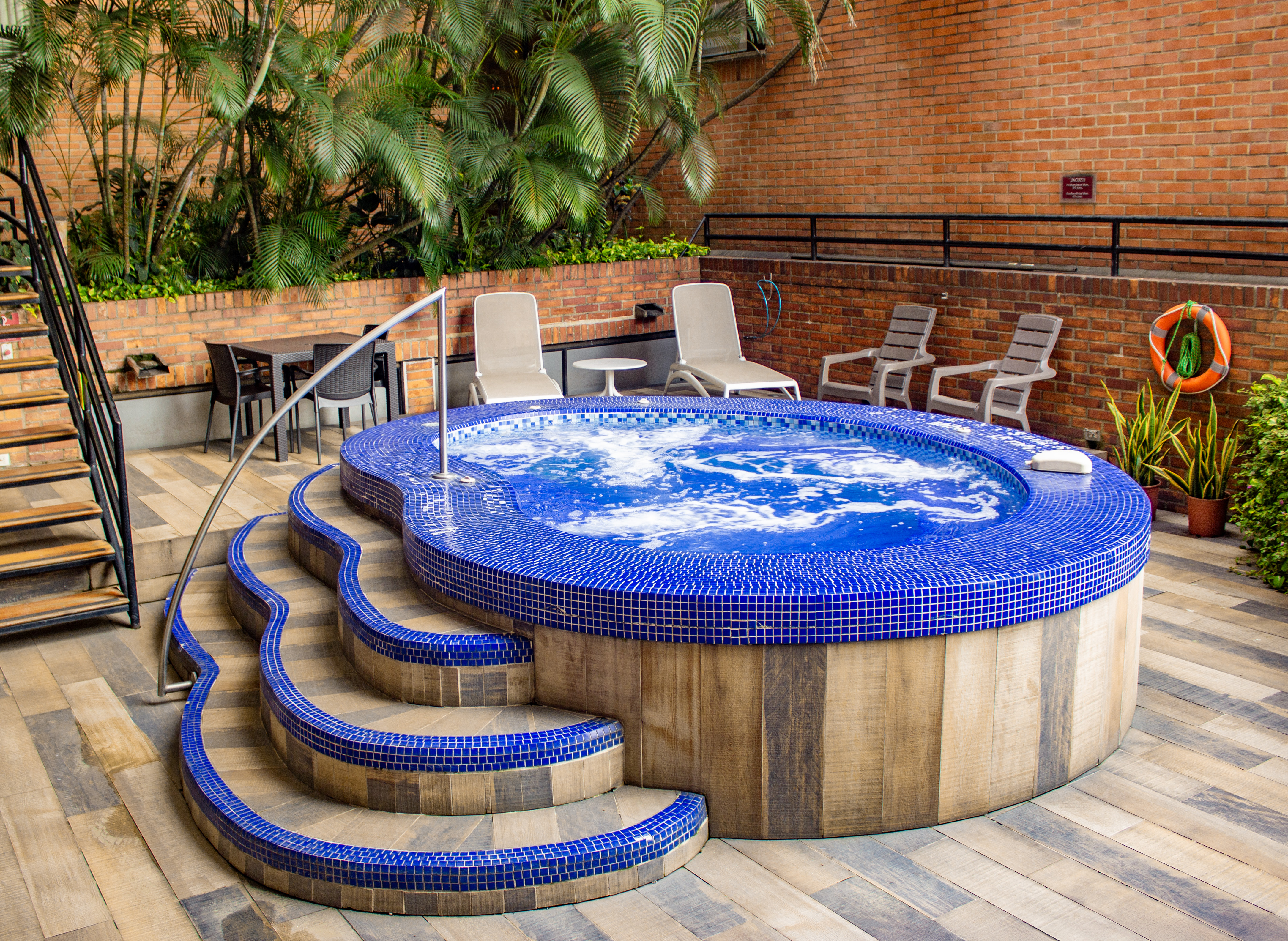 Hotel Sonesta Cali – jacuzzi