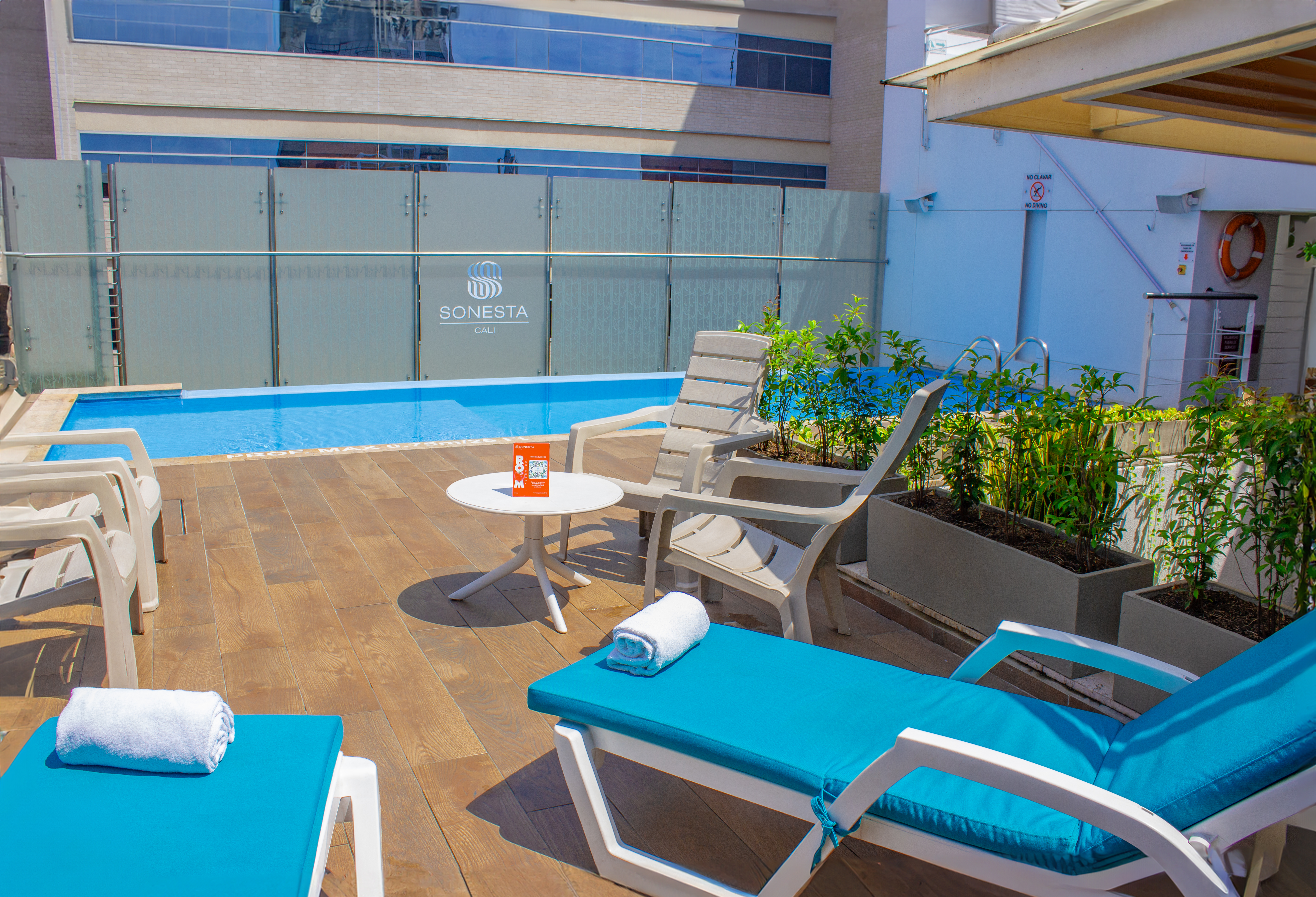 Hotel Sonesta Cali – piscina